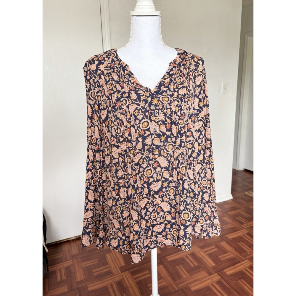 Market & Spruce Navy and Beige Floral Print V-neck Button Down Top Size 1X